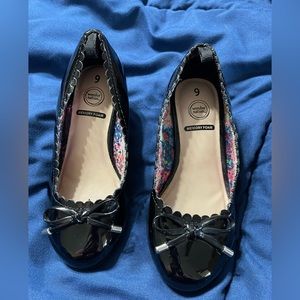 Girls heel dress shoes